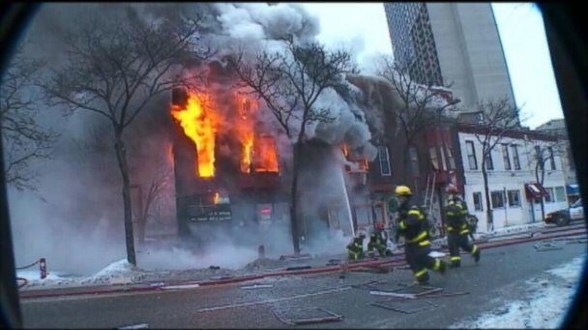 ΗΠΑ: Πυρκαγιά σε κτίριο - Δεκάδες τραυματίες